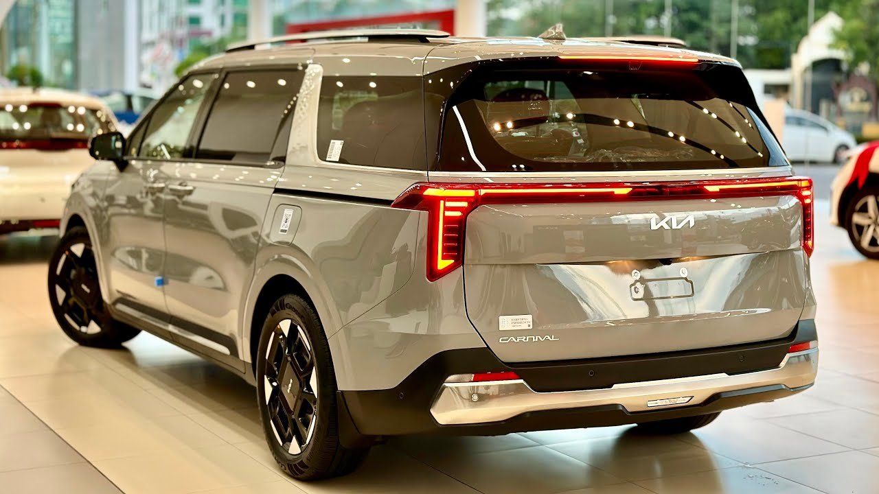 Kia Magnificent 7-Seater